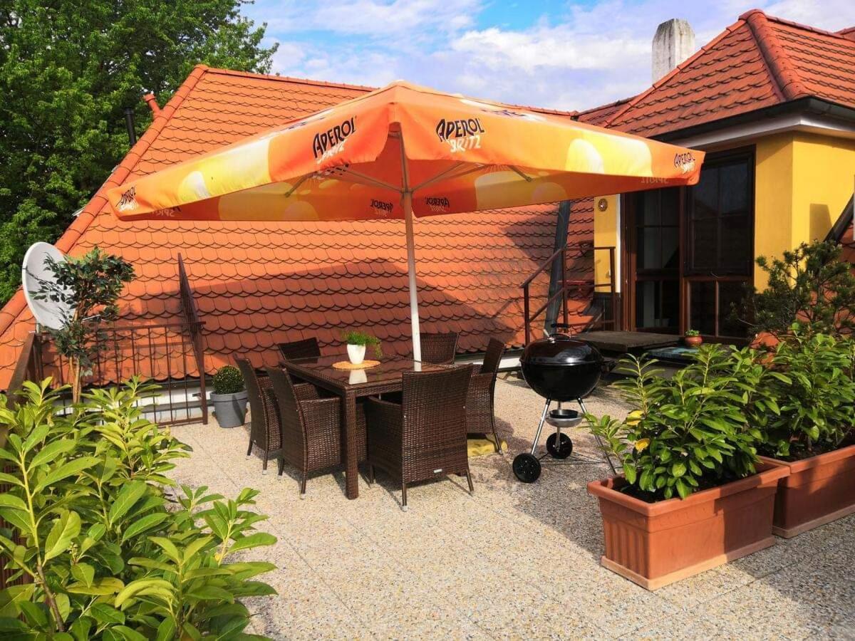 Apartamento Historický dům u lázní Třeboň Exterior foto