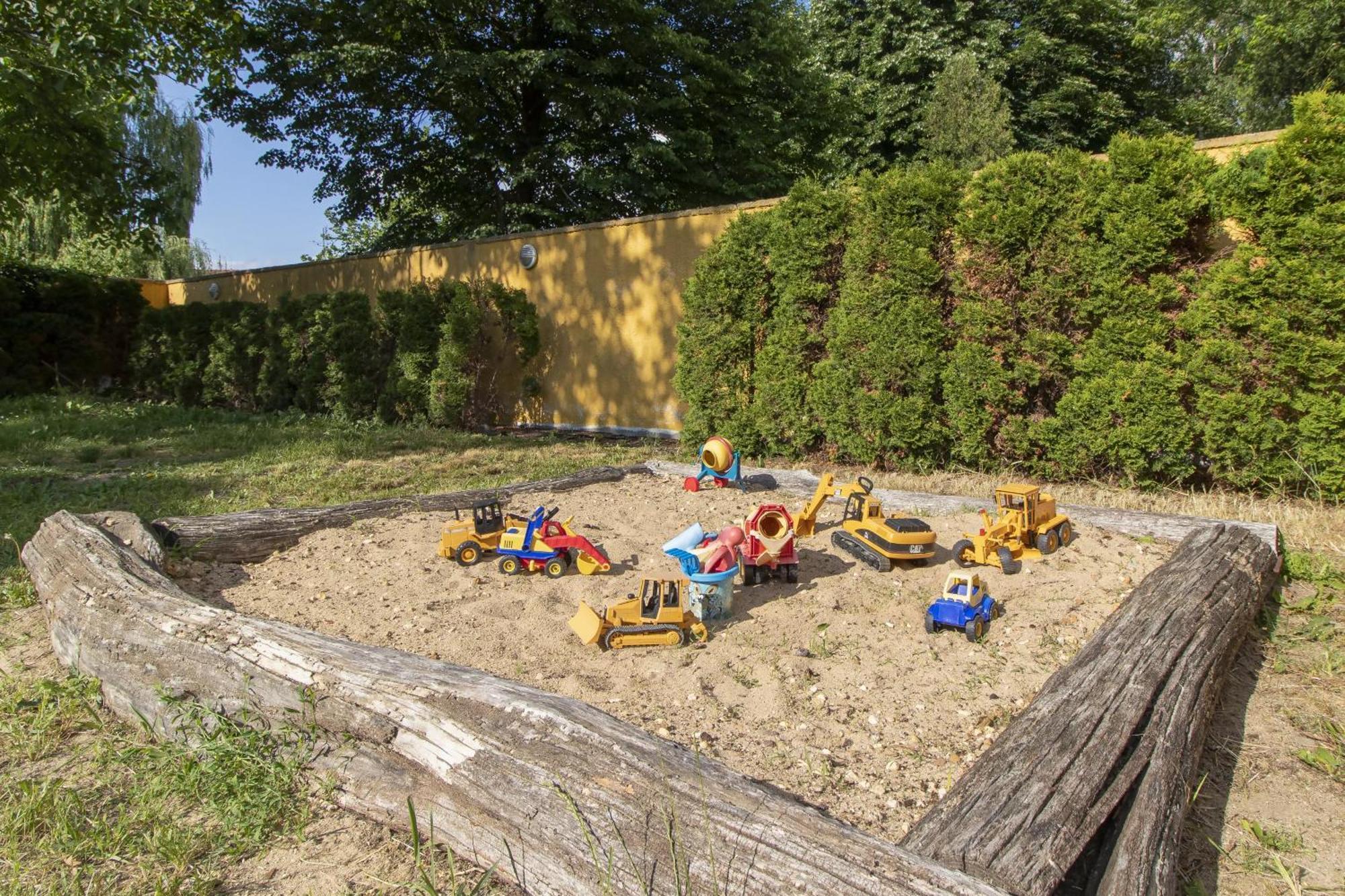 Apartamento Historický dům u lázní Třeboň Exterior foto