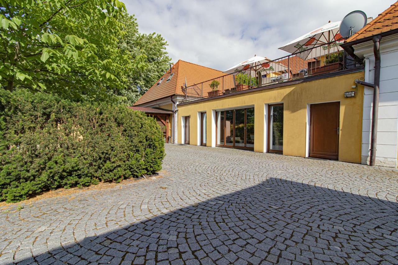 Apartamento Historický dům u lázní Třeboň Exterior foto